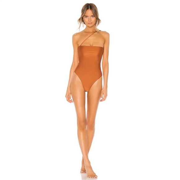 REVOLVE Lovewave Balboa One Piece Swimsuit
Rustic Orange Size S (M fit) - Picture 5 of 6